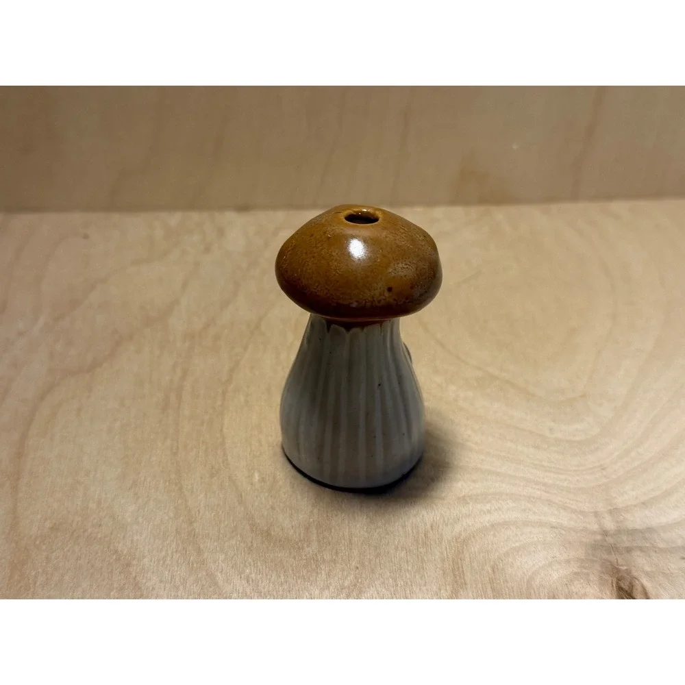 Creative Co-op Brown Cream Stoneware Mushroom 1/4